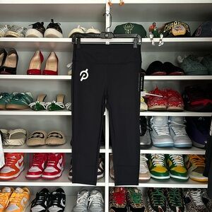 Peloton essential capri legging